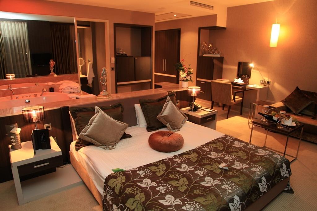 Cratos Premium Hotel, Casino, Port & Spa Kazaphani Oda fotoğraf