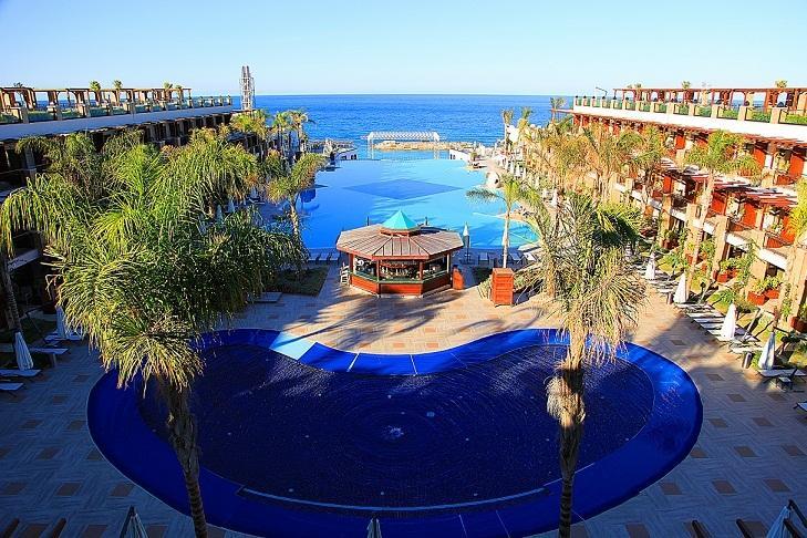 Cratos Premium Hotel, Casino, Port & Spa Kazaphani Dış mekan fotoğraf