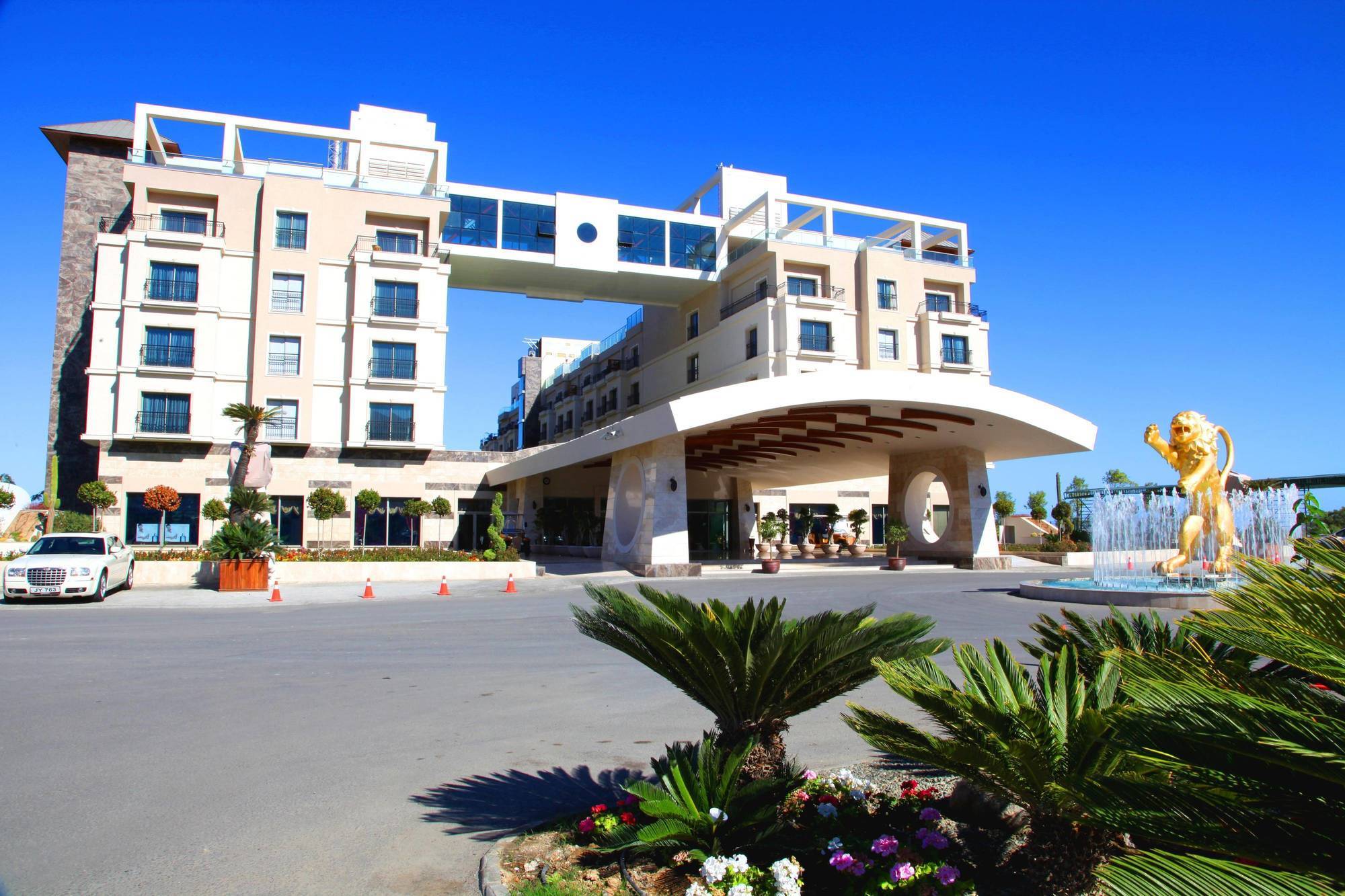 Cratos Premium Hotel, Casino, Port & Spa Kazaphani Dış mekan fotoğraf
